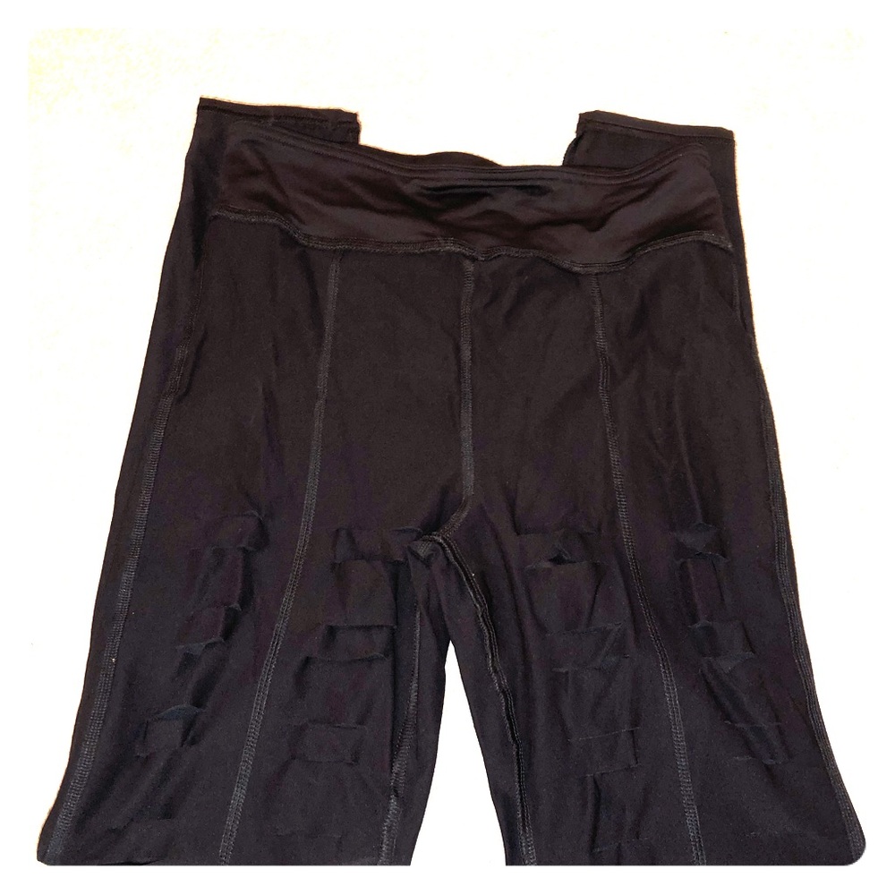 Medium Forever 21 Ripped Leggings